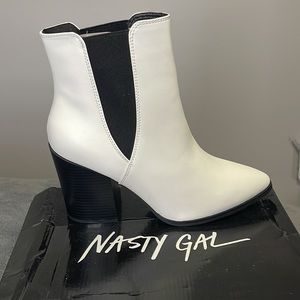Nasty Gal Chelsea Boots